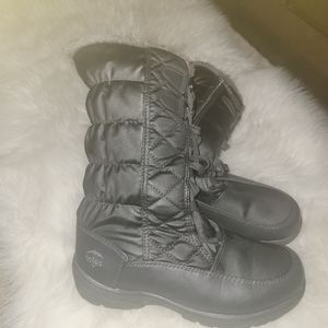 Totes women's snow boots size 8 in grey